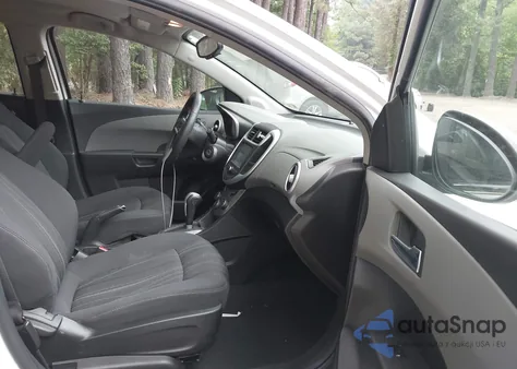 2017 Chevrolet Sonic Lt Auto из США, поврежденный, VIN 1G1JD5SG6H4148666